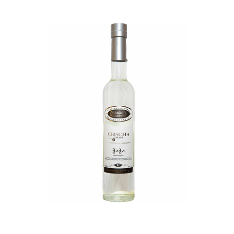 Schuchmann Chacha Classic 0.5L bottle, Georgian grape spirit with 40% alcohol, featuring elegant label design.