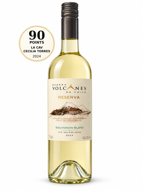 Volcanes Reserva Sauvignon Blanc Dry White Wine 2023 750ml 13%. Front bottle with 90/100 La CAV / Cecilia Torres 2024 score badge.