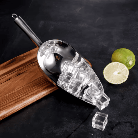 Stainless Steel Ice Scoop 11 cm for bars and home use, designed for durable ice handling with food-grade stainless steel.