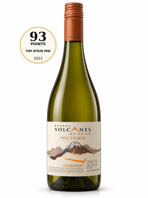 Volcanes Tectonia Chardonnay 2021 Dry white wine 750ml 13% (Chile). Front bottle with 93/100 Tim Atkin MW 2023 score badge.