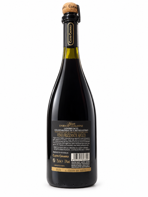 Back view of Cleto Chiarli Vigneto Cialdini Lambrusco Secco 2022 bottle.