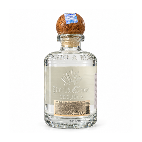 Por La Gente Silver Tequila 700ml 40%, rear bottle view on white | პორ ლა ხენტე სილვერ ტეკილა 700 მლ 40%, უკანა ხედი თეთრ ფონზე
